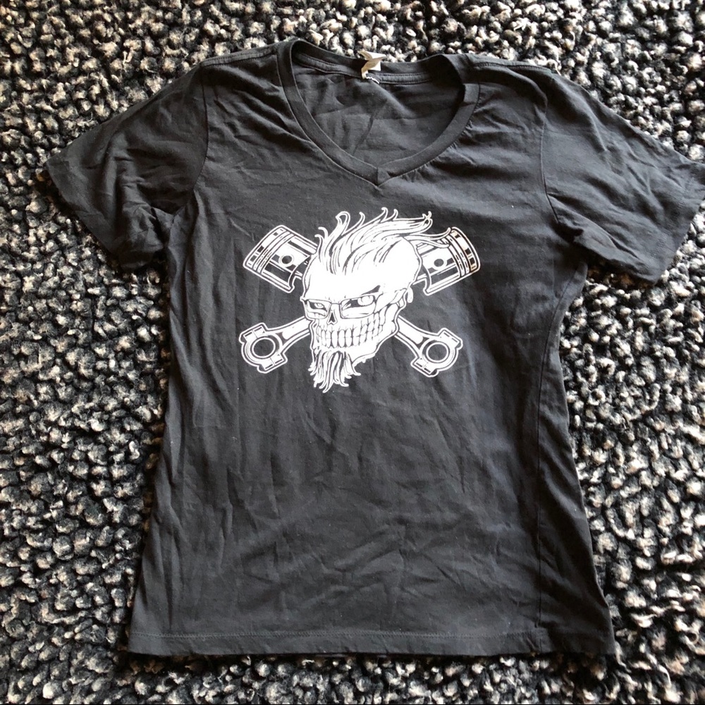 Black skull motor graphic t-shirt medium
